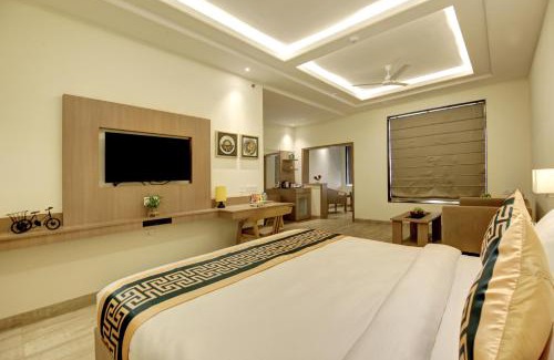 Mahipalpur Hotel | Hotel Grand cozy cave