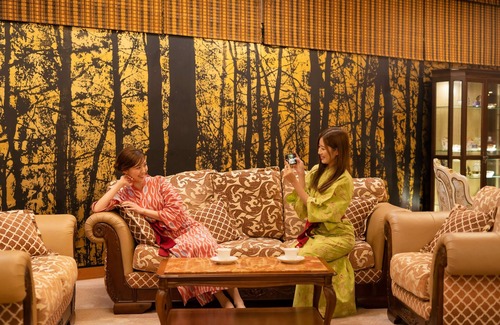 Iwamuro Onsen House | Hotel Hoho "A hotel overlooking the Echigo Plain and the Yahiko mountain range"