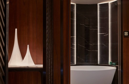 Gao Xin District Hotel | Hotel Indigo Suzhou Grand Canal by IHG