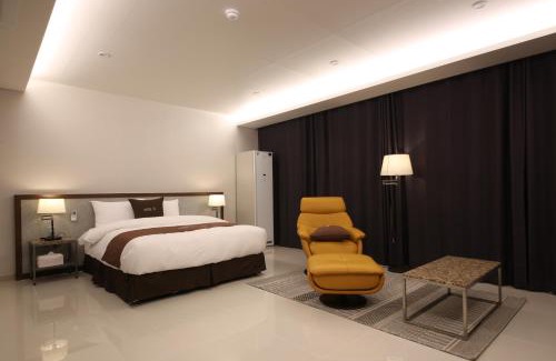 Gumi Hotel | Hotel J's