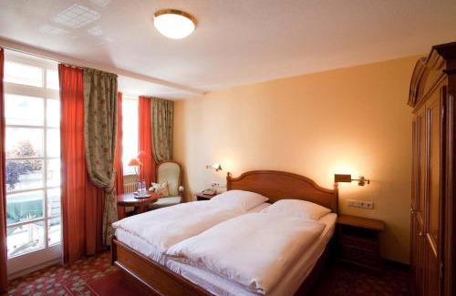 Eberbach Hotel | Hotel Karpfen