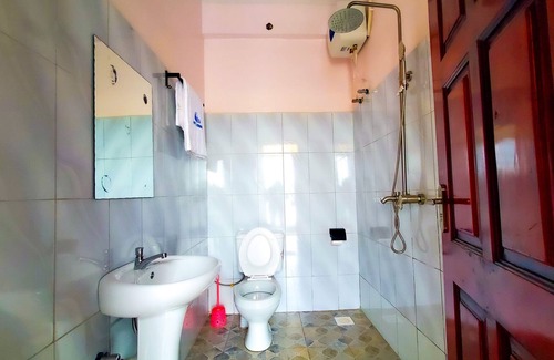Lira Hotel | Hotel Komar