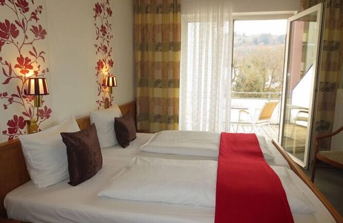 Bad Muenster am Stein-Ebernburg Hotel | Hotel Krone