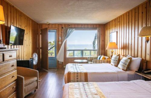 Isle aux Coudres Hotel | Hotel La Roche Pleureuse