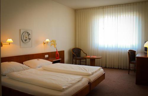 Rosbach vor der Hoehe Hotel | Hotel La Taverna