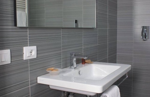 Pomigliano D'arco Hotel | Hotel Leopardi