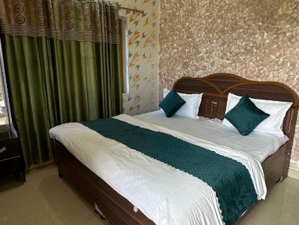 Tehri Hotel | Hotel Maheshwari & Banquet Hall