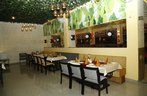 Khandwa Hotel | Hotel Manas Plus