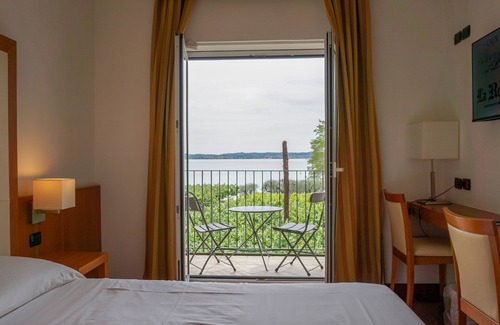 Sirmione Old Town Hotel | Hotel Mavino