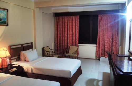 Madiun Hotel | Hotel Merdeka Madiun