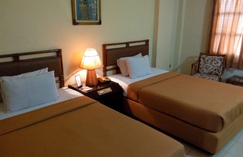 Madiun Hotel | Hotel Merdeka Madiun