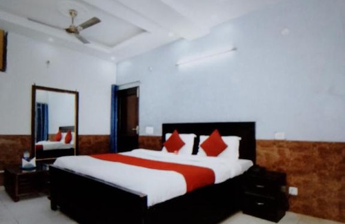 Sector 45 Hotel | Hotel Milan Oberai