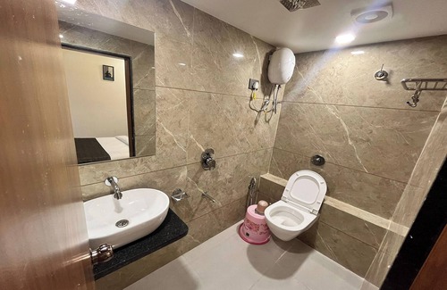 Chandkheda Hotel | Hotel Moon Light Isanpur Ahmedabad