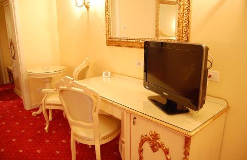 Calcinate Hotel | Hotel Motel Gold