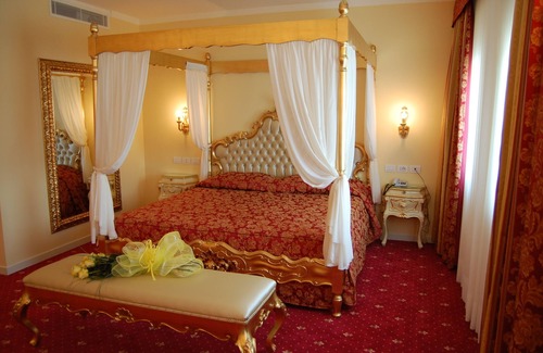 Calcinate Hotel | Hotel Motel Gold