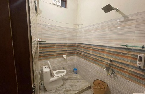Orai Hotel | Hotel narayan inn