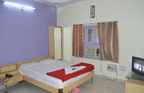 Laheriasarai Hotel | Hotel Naveen Residency