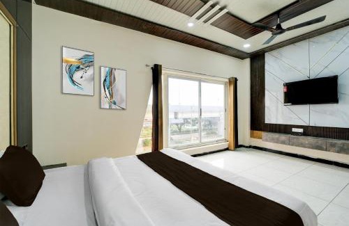 Dewas Hotel | Hotel O Golden wings