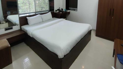 Wakad Hotel | Hotel O Madhuban Colony Wakad