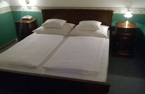 Szentendrei Hotel | Hotel Panzió 100