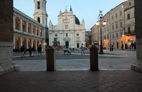 Loreto Hotel | Hotel Pellegrino E Pace