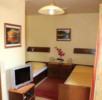Kremsmuenster Hotel | Hotel Pension Stadlhuber Aktivpark Kremsmünster