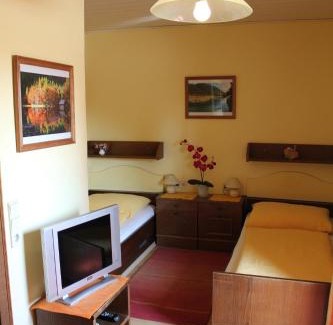 Kremsmuenster Hotel | Hotel Pension Stadlhuber Aktivpark Kremsmünster