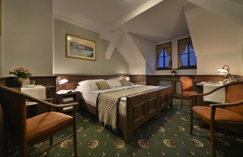Hluboka nad Vltavou Hotel | Hotel Podhrad