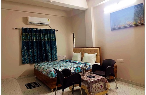 Kakarmatha Hotel | HOTEL PREMIUM SHREE ANAND PALACE Near Temple