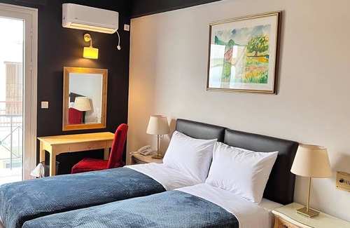 Peiraiki Hotel | Hotel Queens Leriotis