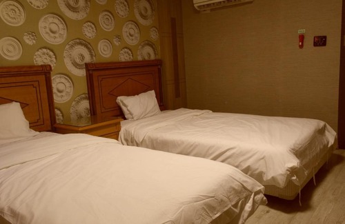 Changnyeong Hotel | Hotel Rainbow