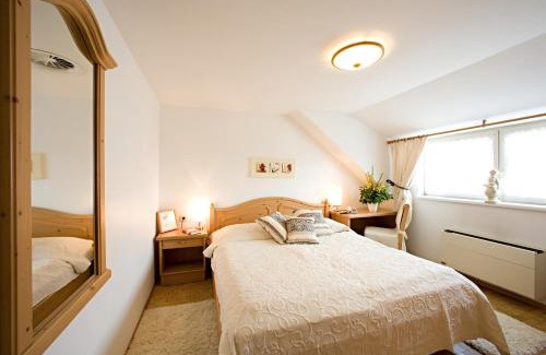 Purbach am Neusiedlersee Hotel | Hotel & Restaurant Braunstein - Pauli´s Stuben