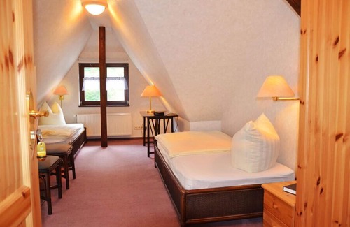 Steinbach-Hallenberg Hotel | Hotel Restaurant Zur Hallenburg