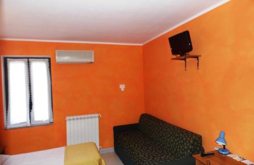 Pietramelara Hotel | Hotel Rosso Di Sera
