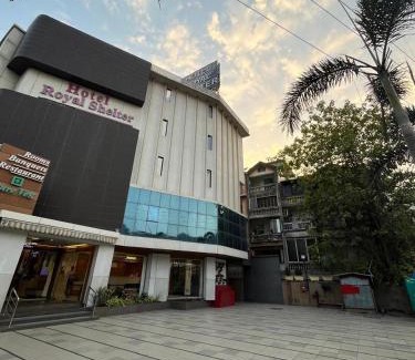GIDC Hotel | Hotel Royal Shelter