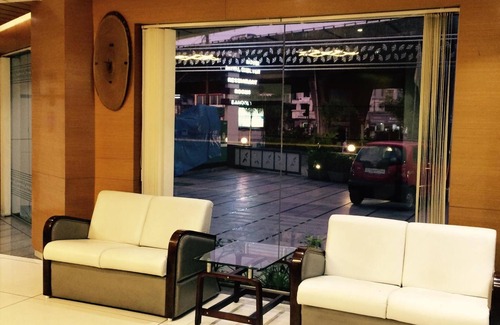 GIDC Hotel | Hotel Royal Shelter