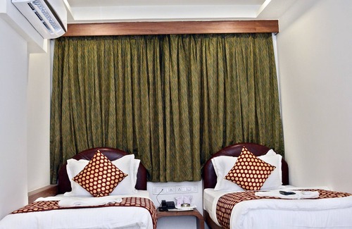 Vadodara Hotel | Hotel Royal Wings