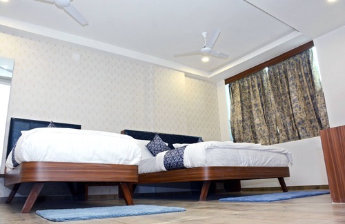 Vadodara Hotel | Hotel Royal Wings