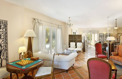 Olmillos de Sasamon Hotel | Hotel Santa Coloma del Camino