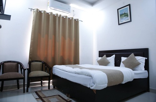 Dehradun Hotel | HOTEL SATYA provides best accommodation just outside I.S.B.T, Dehradun