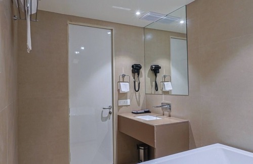 Sayajiganj Hotel | Hotel Sera Vadodara