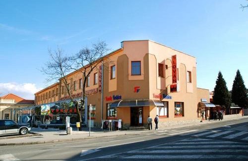 Lucenec Hotel | Hotel Slovan
