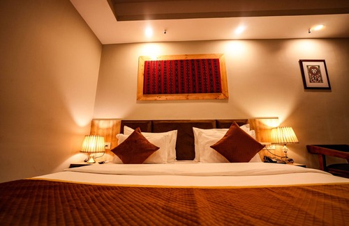 Sidhpur Hotel | HOtel Square One by D'Polo Dharamshala