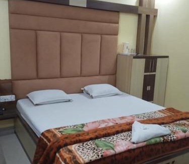 Tarapith Hotel | Hotel Srikrishna International