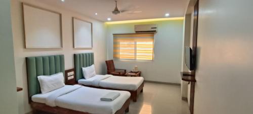 GIDC Hotel | Hotel Supreme