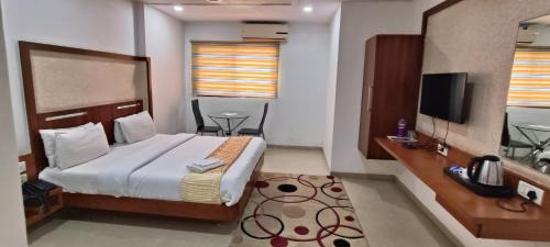 GIDC Hotel | Hotel Supreme