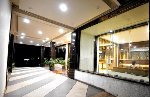 Anand Hotel | Hotel Surabhi Regency