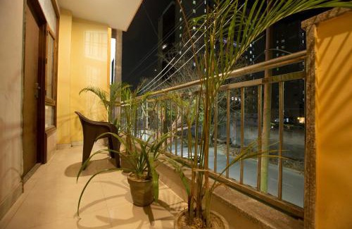 Sector 62 Hotel | Hotel Surya Palace By Aura