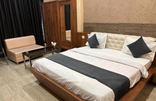 Satna Hotel | Hotel Swarat Inn by RoyalFlame