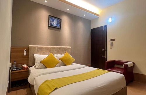 Maulvi Bazar Hotel | Hotel Taj Metro